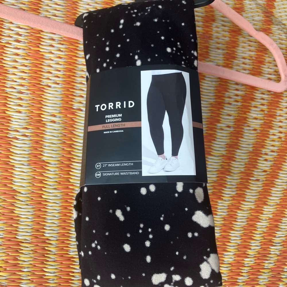 Torrid Black and White splatter Full-Length Leggings